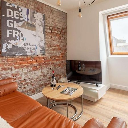One Bed Top Floor, Brand New, Central Old Town Hastings Buitenkant foto