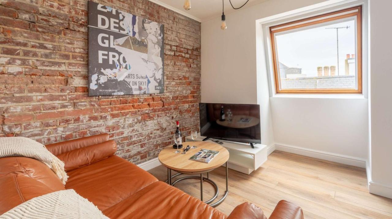 One Bed Top Floor, Brand New, Central Old Town Hastings Buitenkant foto